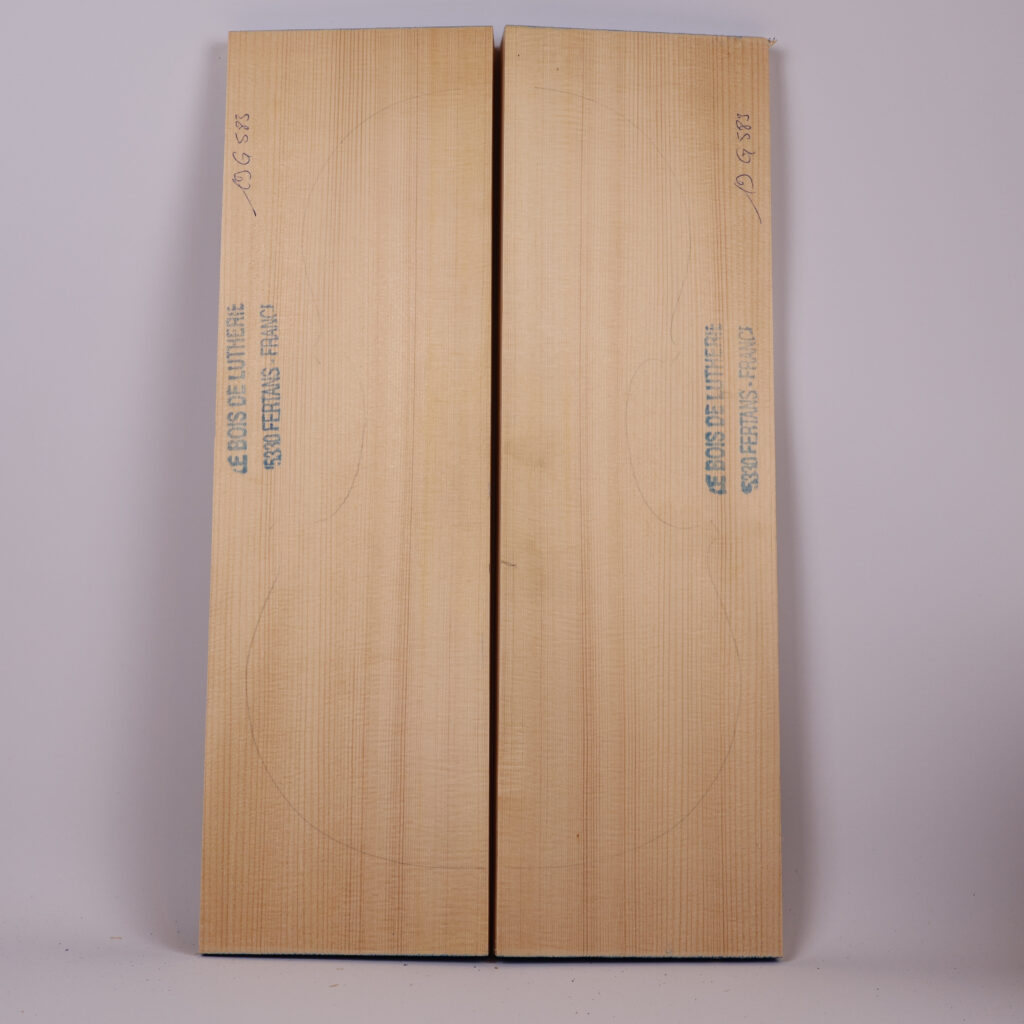 Table alto épicéa 1B 19G583