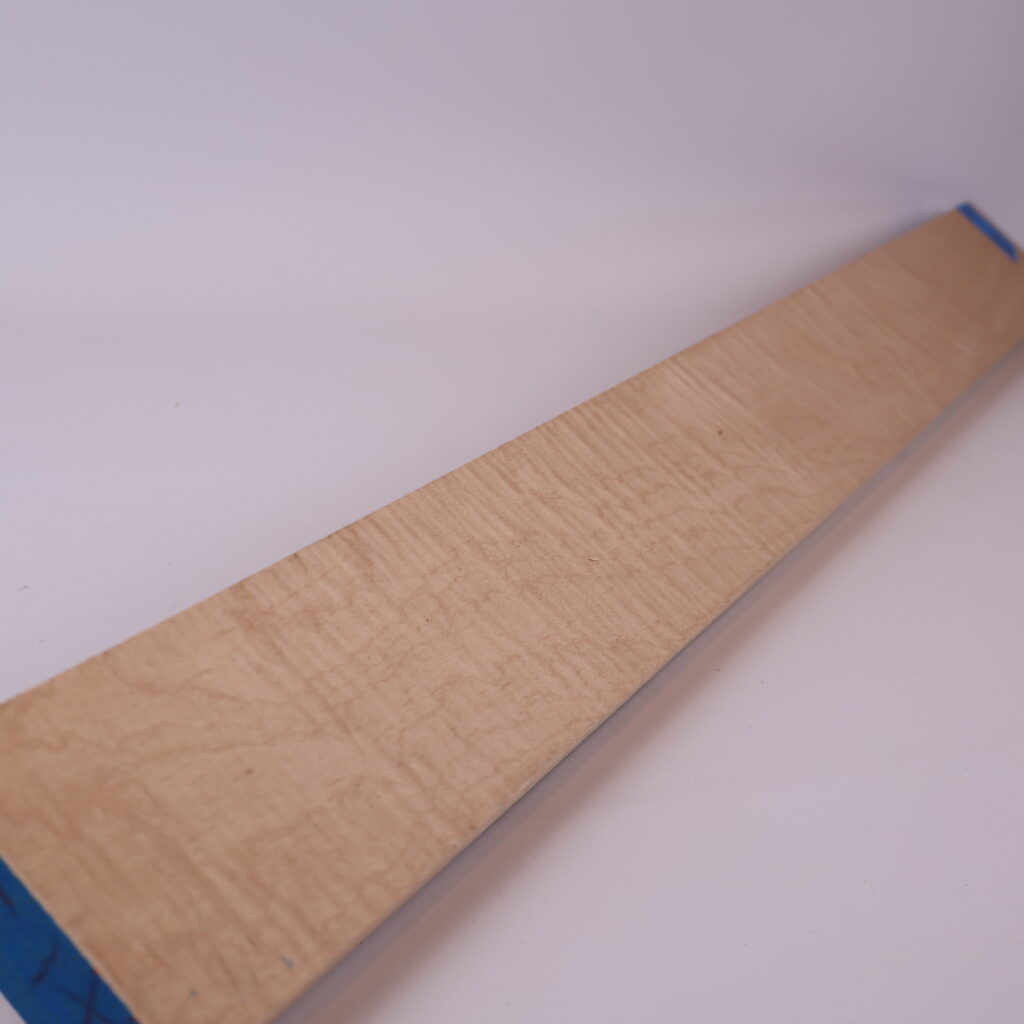 Manche guitare érable ondé 1S 80x8x2.5cm