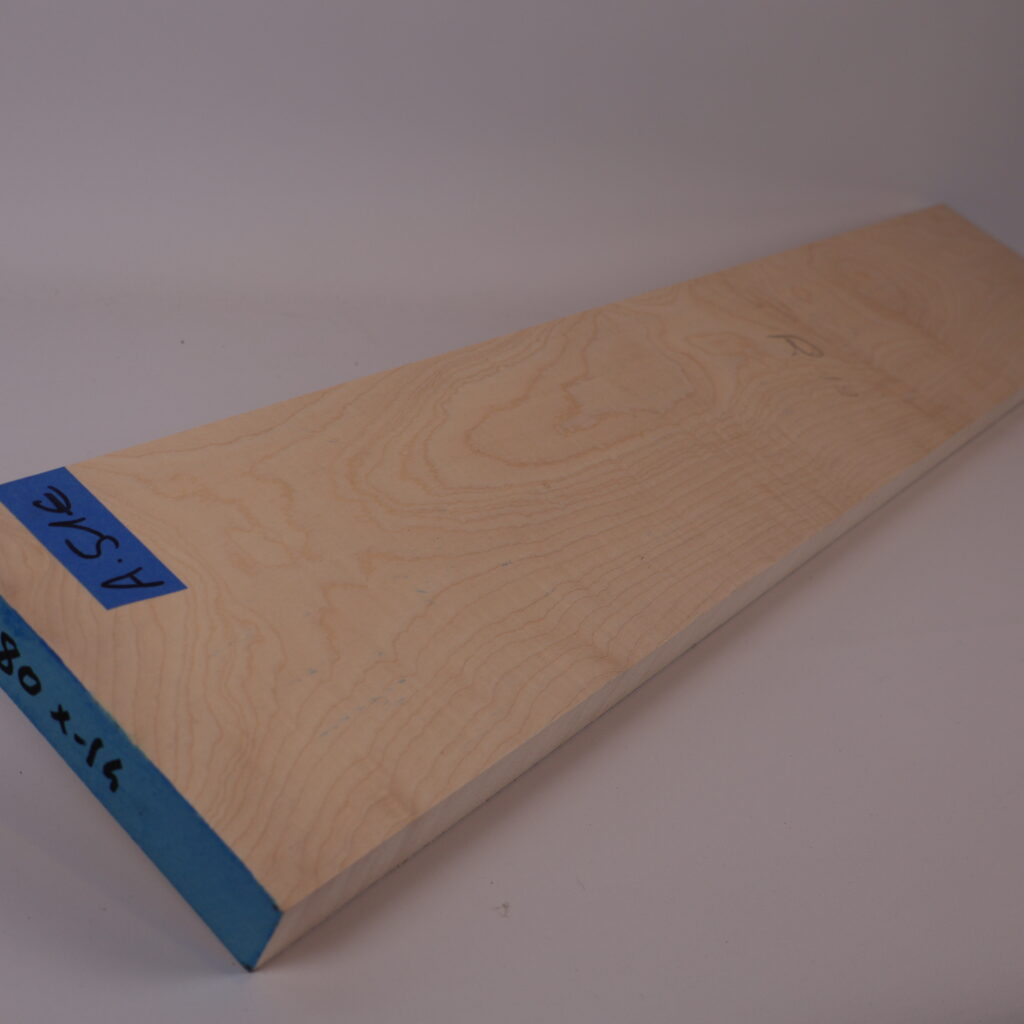 Manche guitare érable ondé 1A 80x14x2.5cm – P19 Manche guitare érable ondé 1A 80x14x2.5cm – P19